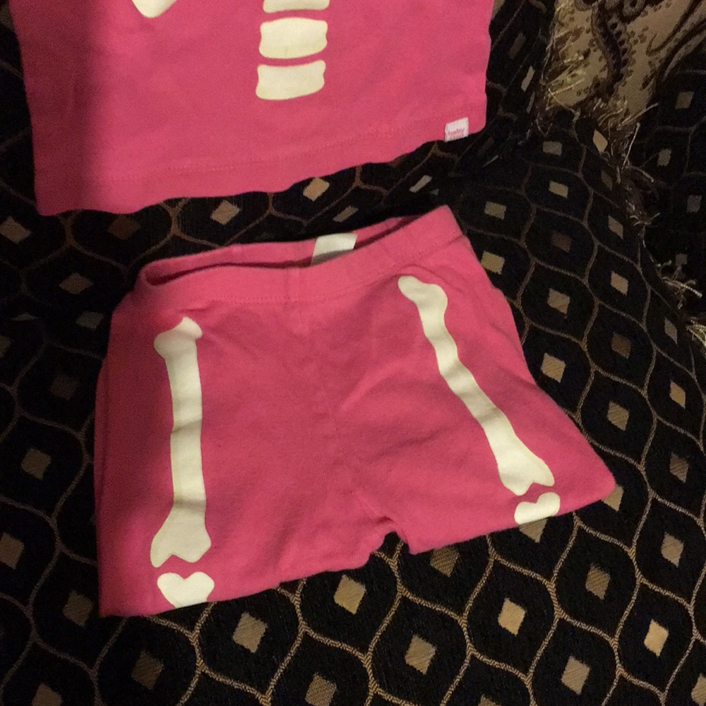 Gap - Picture 4 of 6
